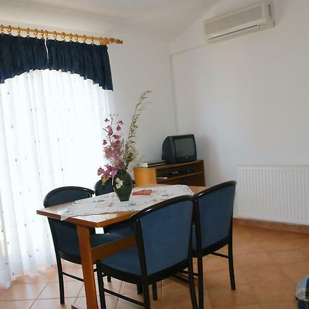 Apartmani Bauk ポレッチ エクステリア 写真
