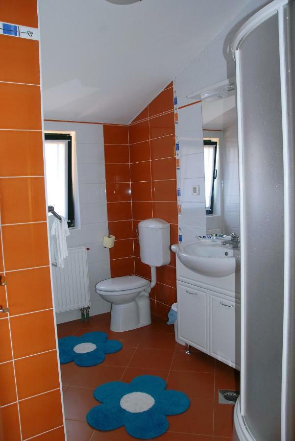 Apartmani Bauk ポレッチ エクステリア 写真
