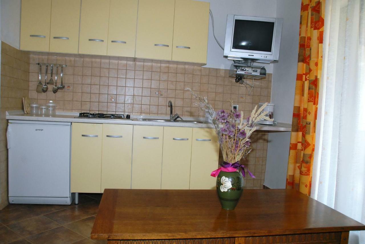 Apartmani Bauk ポレッチ エクステリア 写真